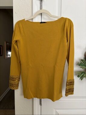 EUC! ZARA SIDE VENT KNIT TOP
